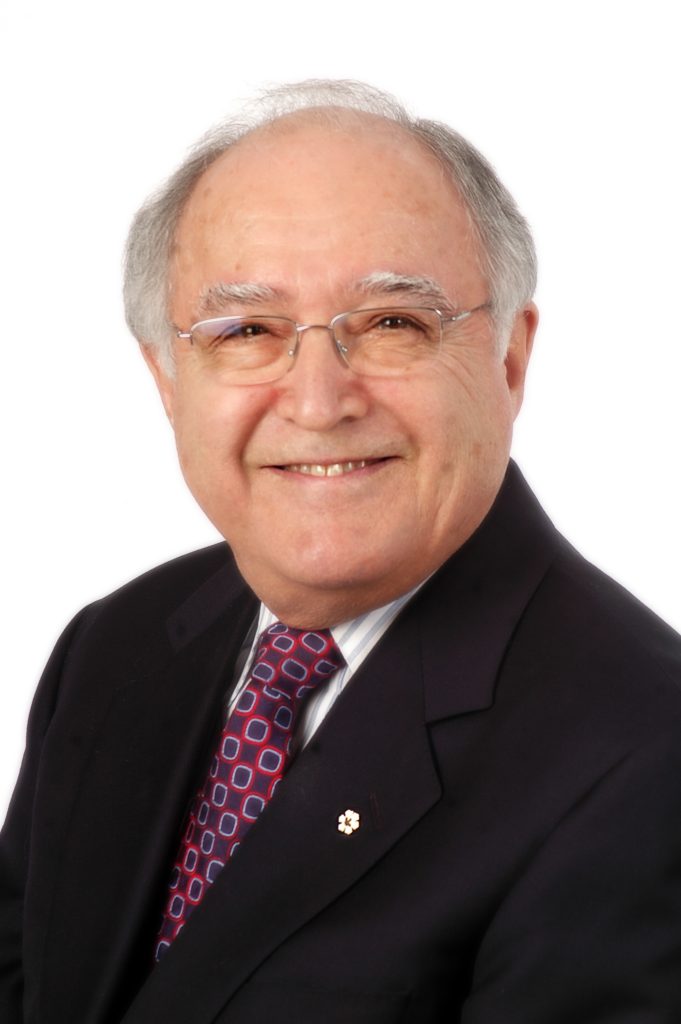 Portrait photo of Louis Deveau