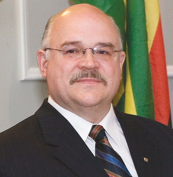 Portrait photo of Stephen Smith